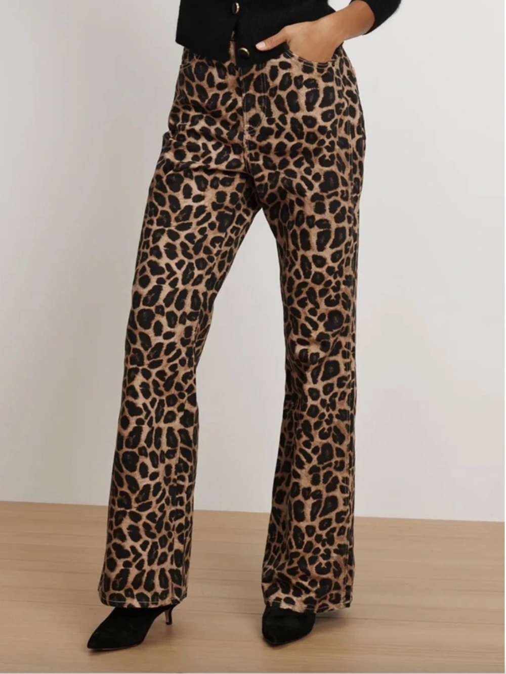 Veronica Beard TAYLOR washed leopard wide leg jeans - with tags - size 28